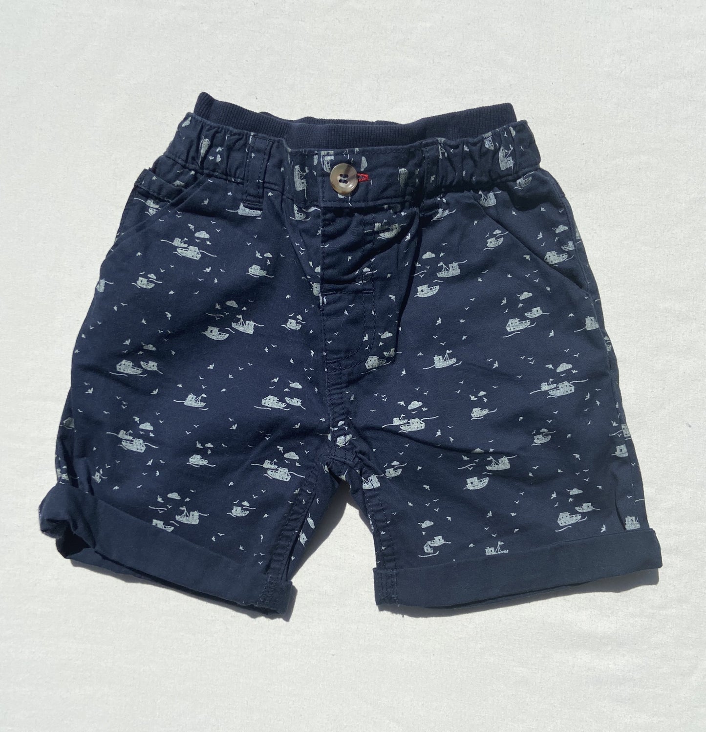 2-3 Y Nautical print shorts